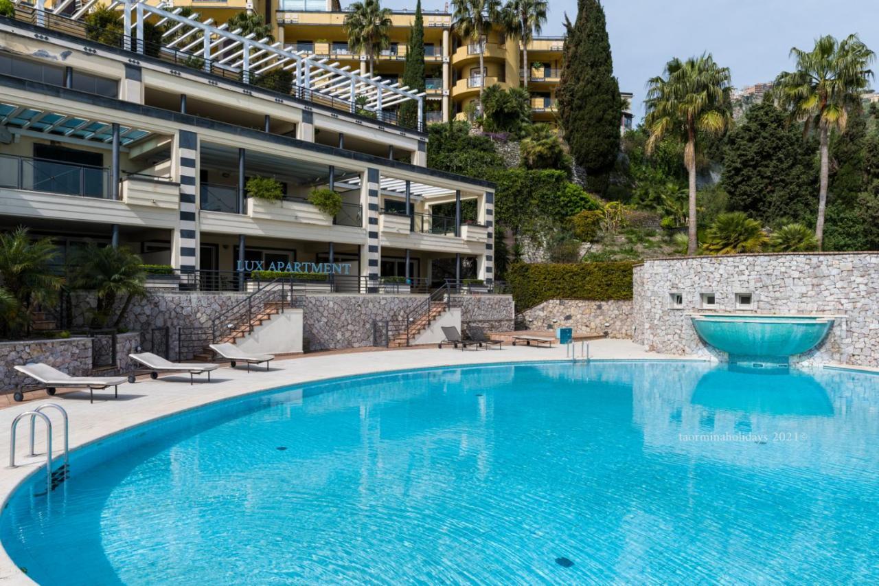 Taormina Lux & Elite Apartments - Taormina Holidays Екстер'єр фото