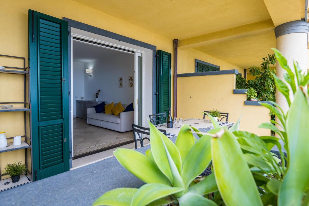Taormina Lux & Elite Apartments - Taormina Holidays Екстер'єр фото