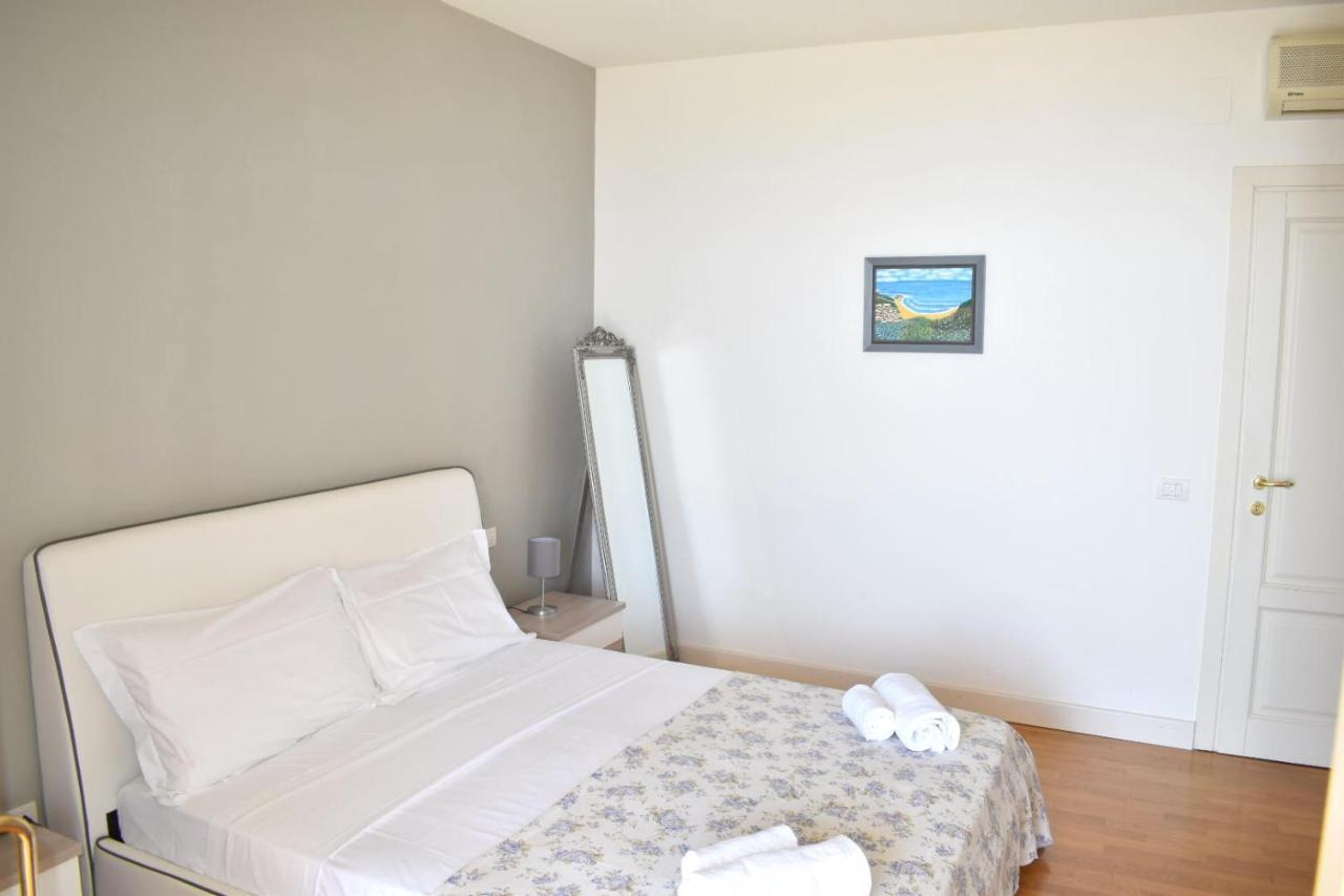 Taormina Lux & Elite Apartments - Taormina Holidays Екстер'єр фото