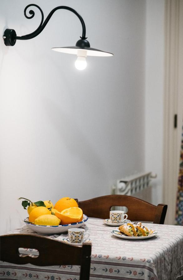Taormina Lux & Elite Apartments - Taormina Holidays Екстер'єр фото
